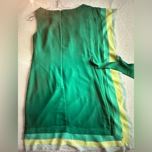 Vince Camuto sheath dress. - Picture 16 of 16